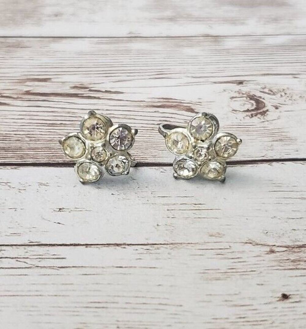Vintage Screw On Earrings Flower Shape Just Over 0.5"